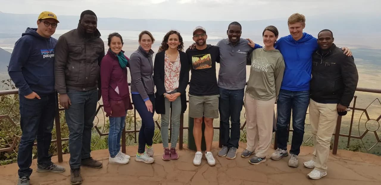 Safari group ngorongoro crater viewpoint tanzania